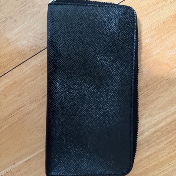 Coach Zip Wallet - Picture 2 of 3